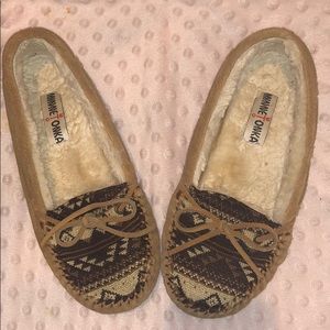 Moccasin slippers
